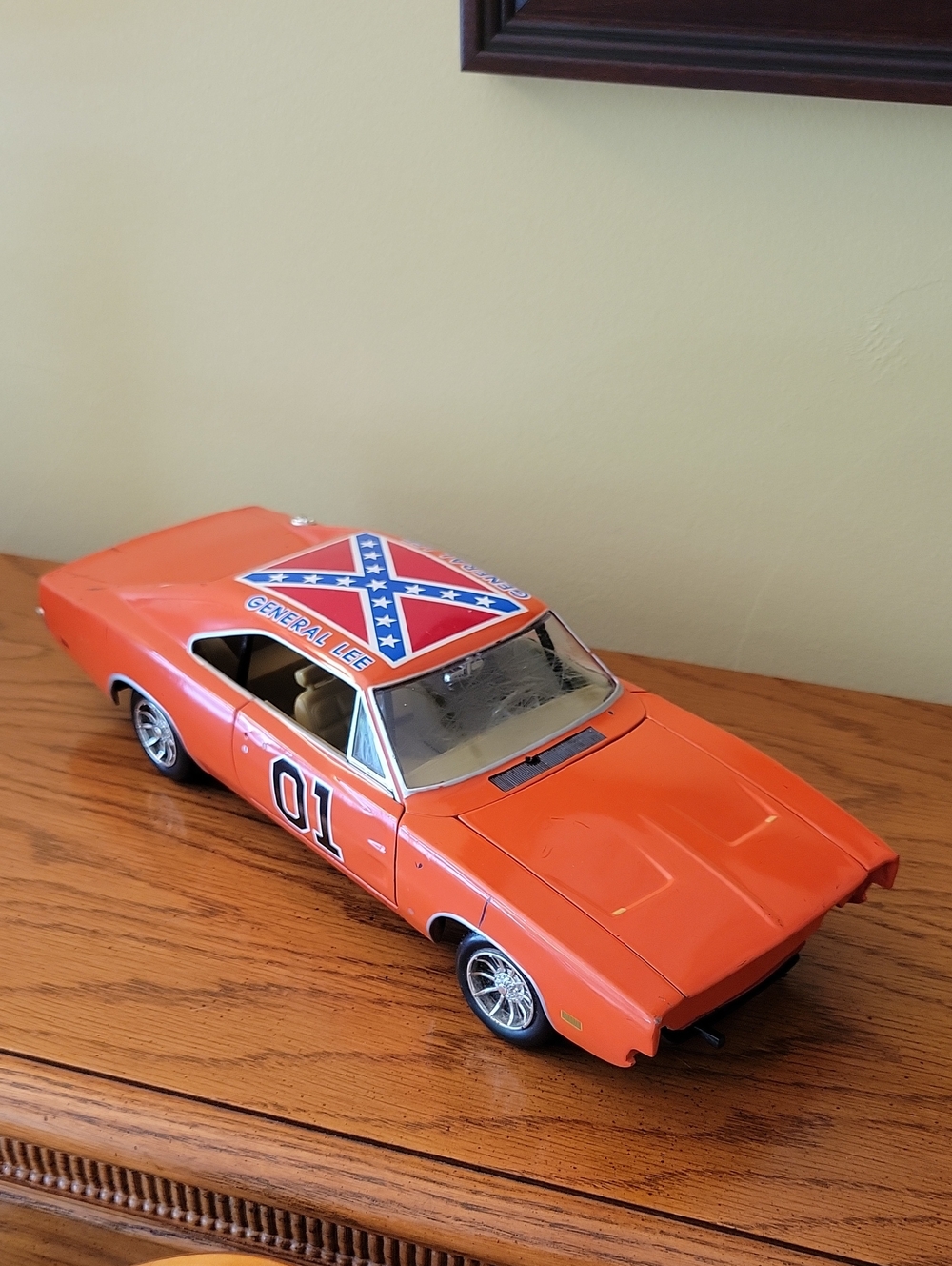 The Dukes of Hazzaed General Lee Die Cast Metal Replica Car